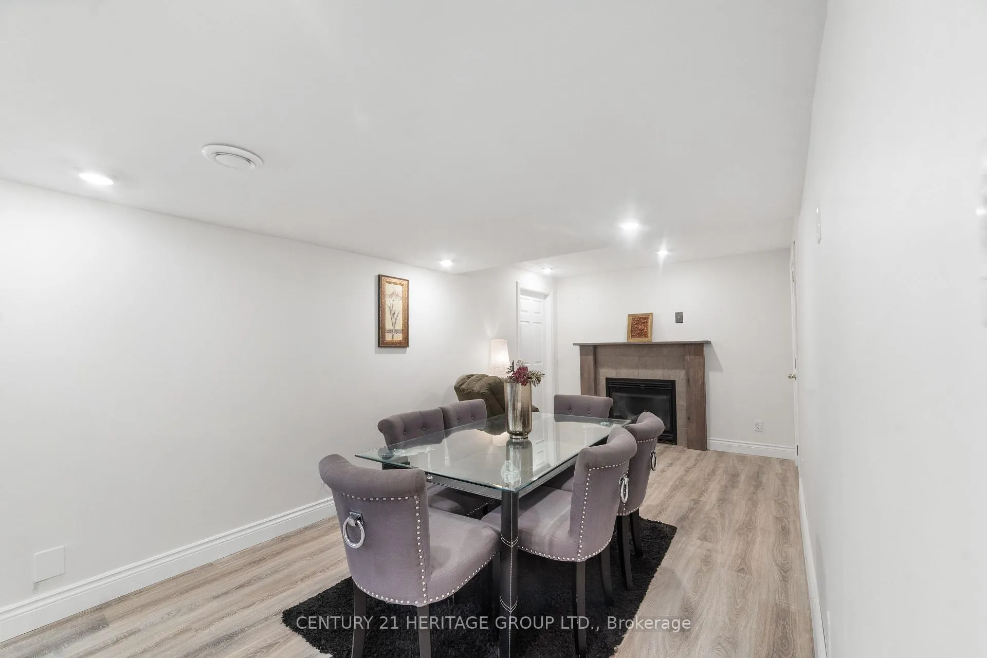 Photo 14 of Unit Bsmnt, 47 Stollar Boulevard, Barrie, Little Lake — HOMEH