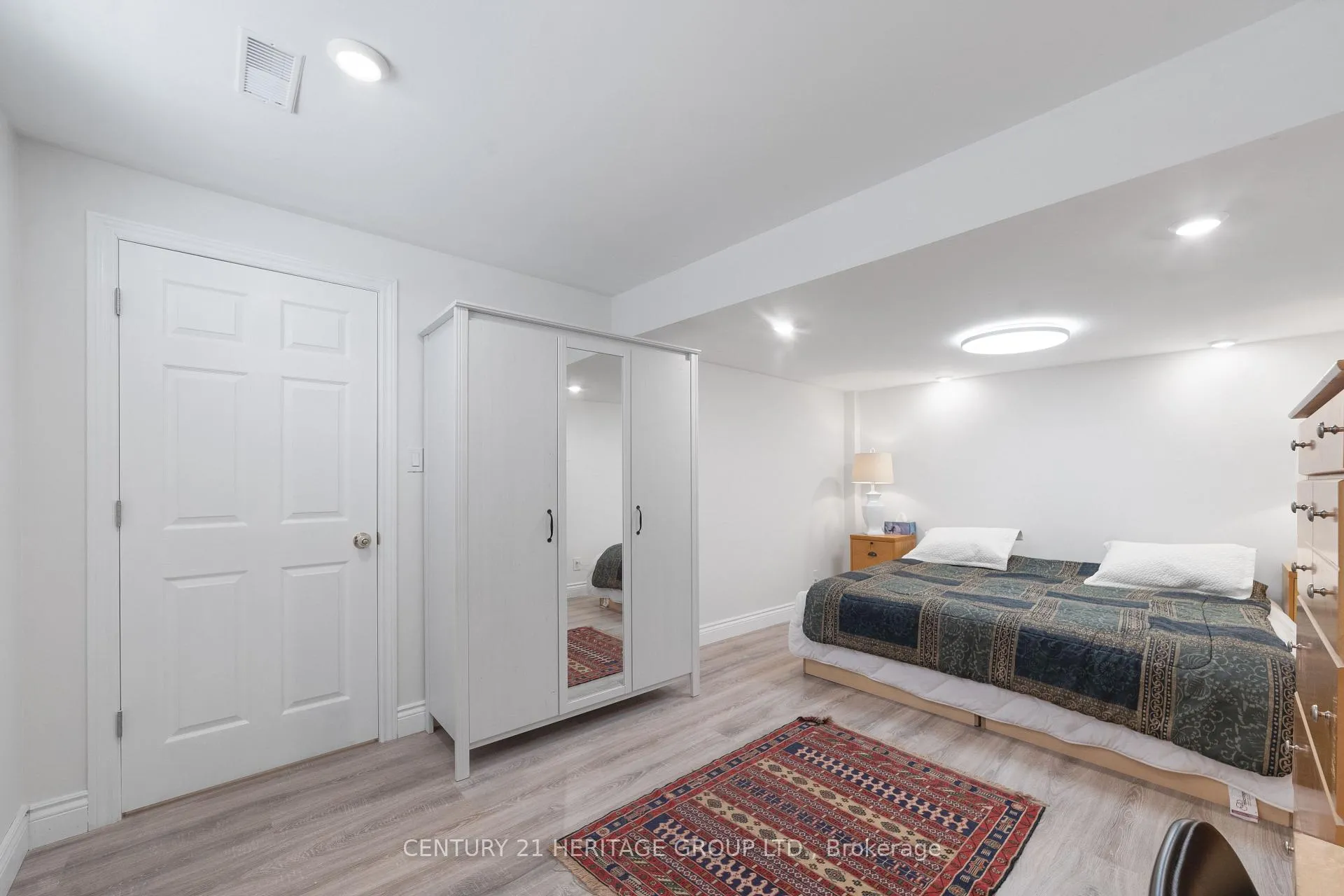 Photo 16 of Unit Bsmnt, 47 Stollar Boulevard, Barrie, Little Lake — HOMEH