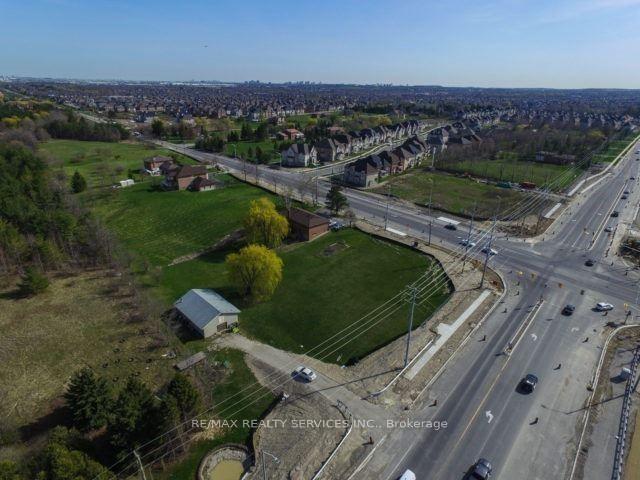 Photo 3 of 10973 Goreway Drive, Brampton, Toronto Gore Rural Estate — HOMEH