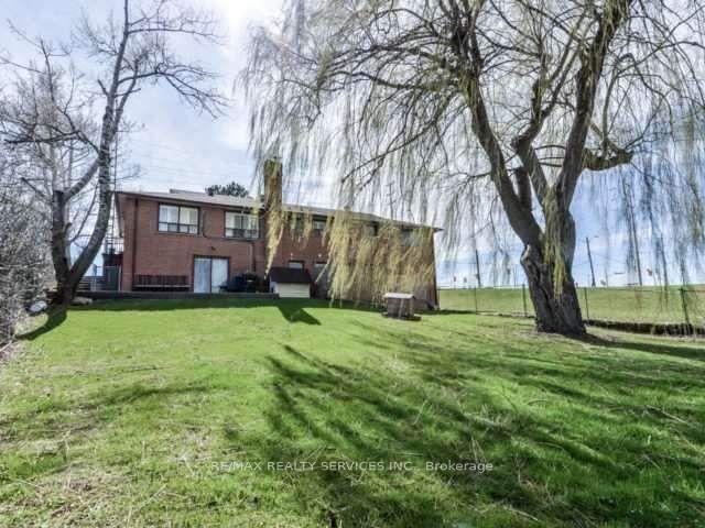 Photo 10 of 10973 Goreway Drive, Brampton, Toronto Gore Rural Estate — HOMEH