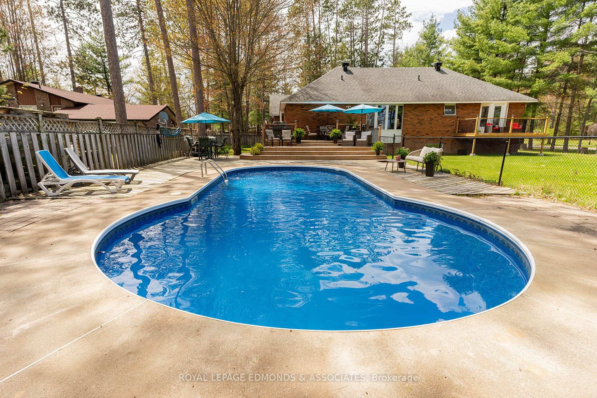 Photo 6 of 39 Selley Street, Petawawa, Petawawa — HOMEH