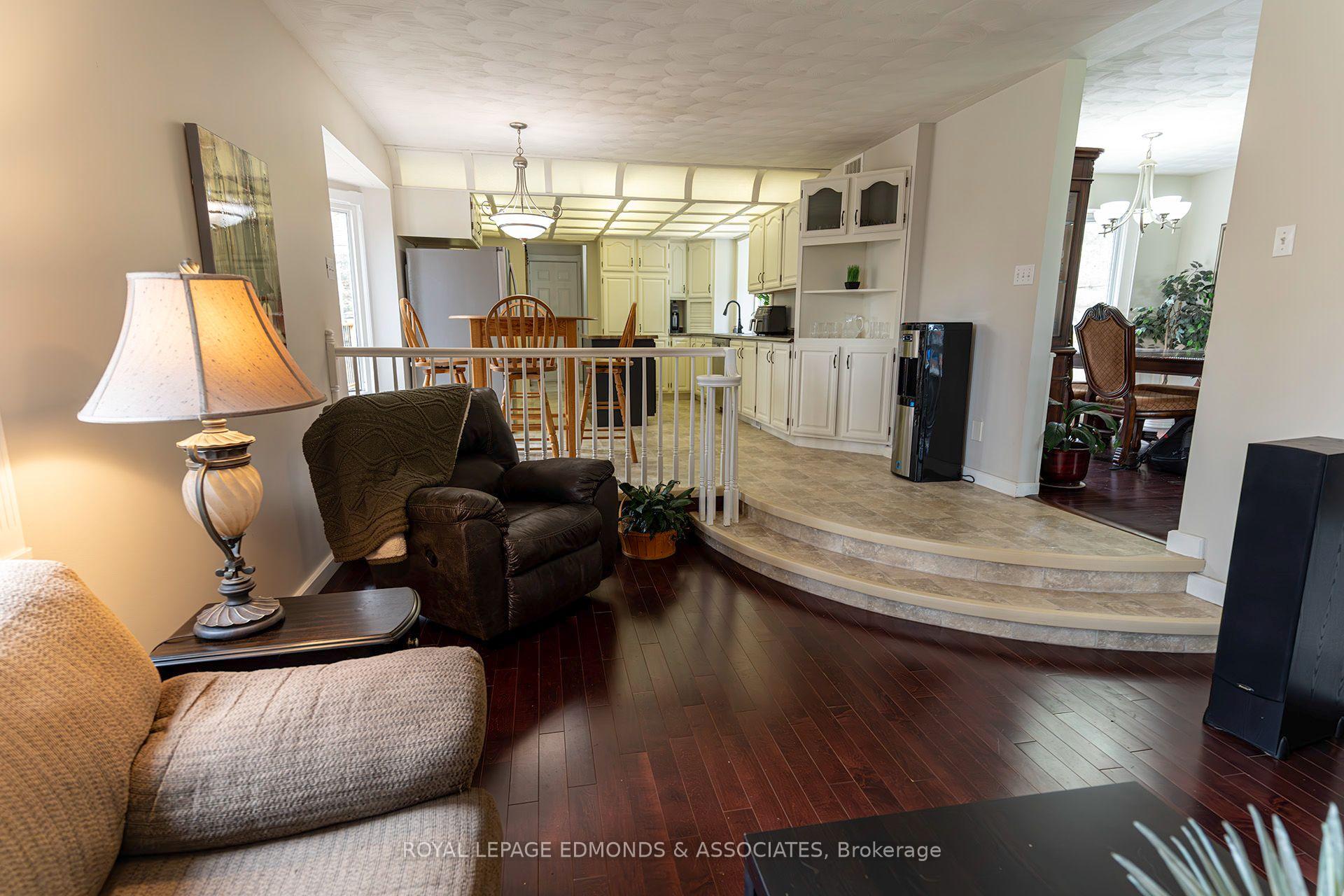 Photo 13 of 39 Selley Street, Petawawa, Petawawa — HOMEH