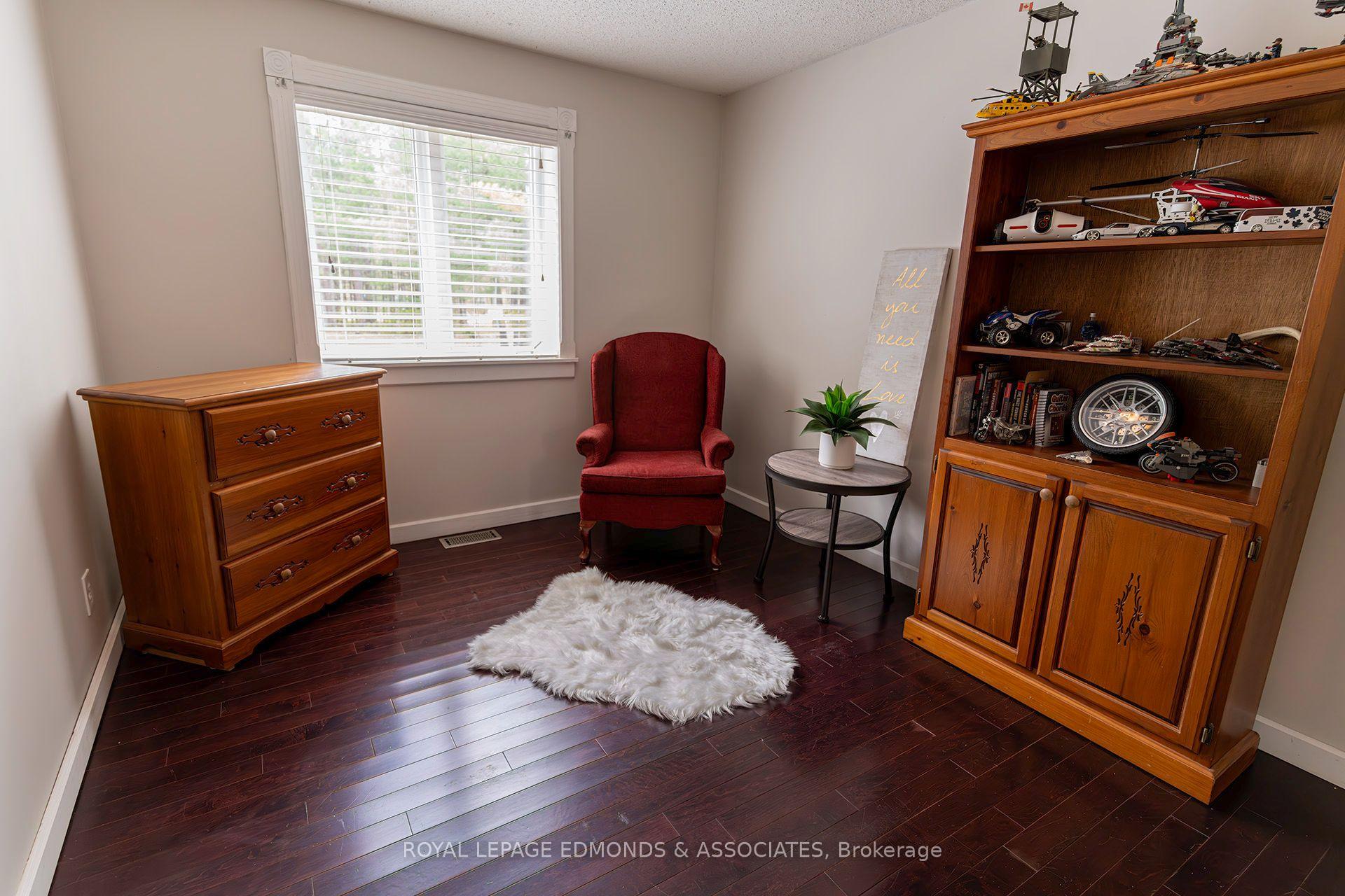 Photo 21 of 39 Selley Street, Petawawa, Petawawa — HOMEH