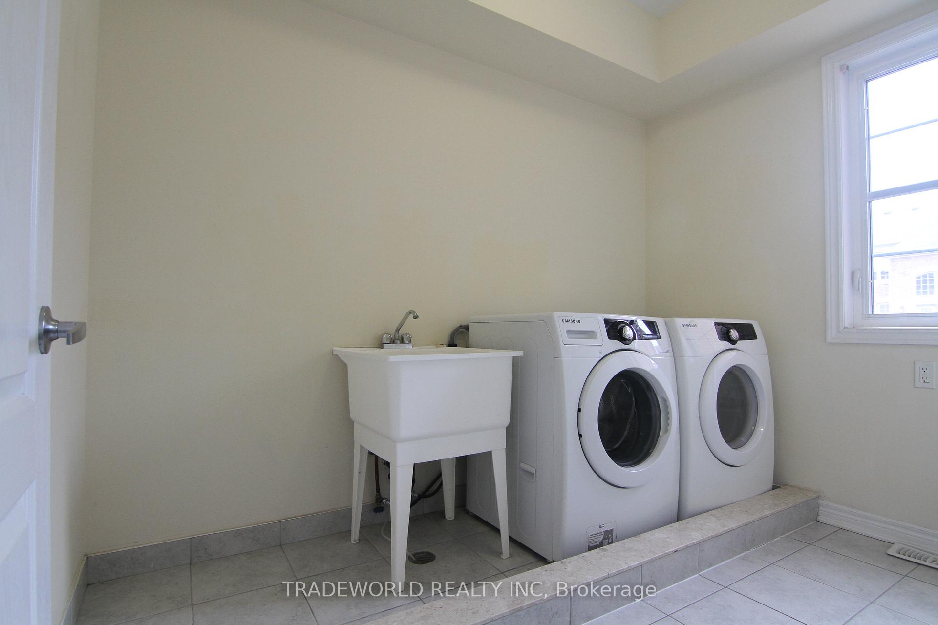 Photo 24 of 36 Tufo Avenue, Markham, Cathedraltown — HOMEH