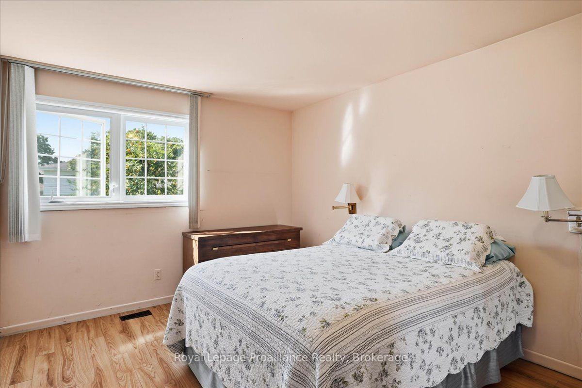Photo 25 of 50 Melrose Crescent, Belleville, Belleville Ward — HOMEH