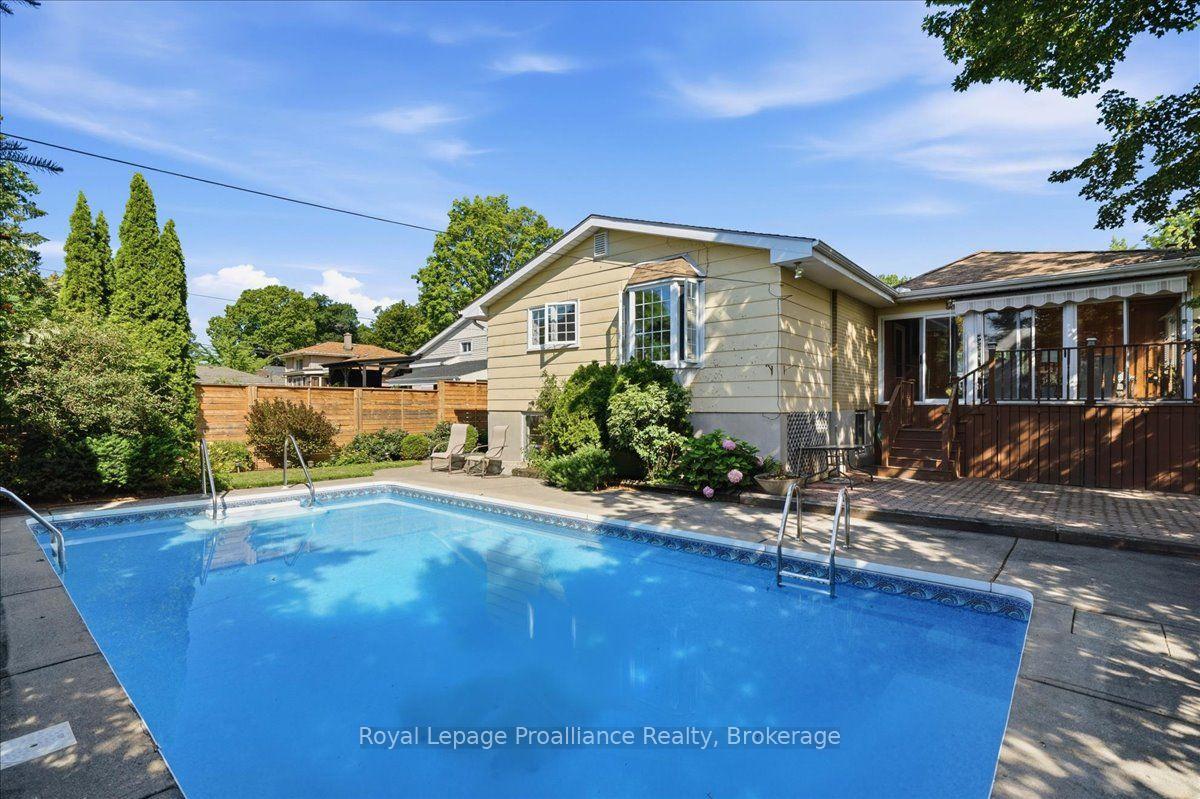 Photo 41 of 50 Melrose Crescent, Belleville, Belleville Ward — HOMEH
