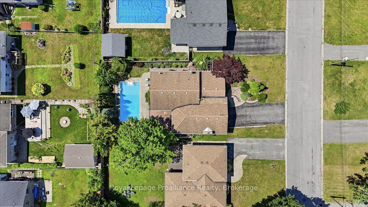 Photo 46 of 50 Melrose Crescent, Belleville, Belleville Ward — HOMEH