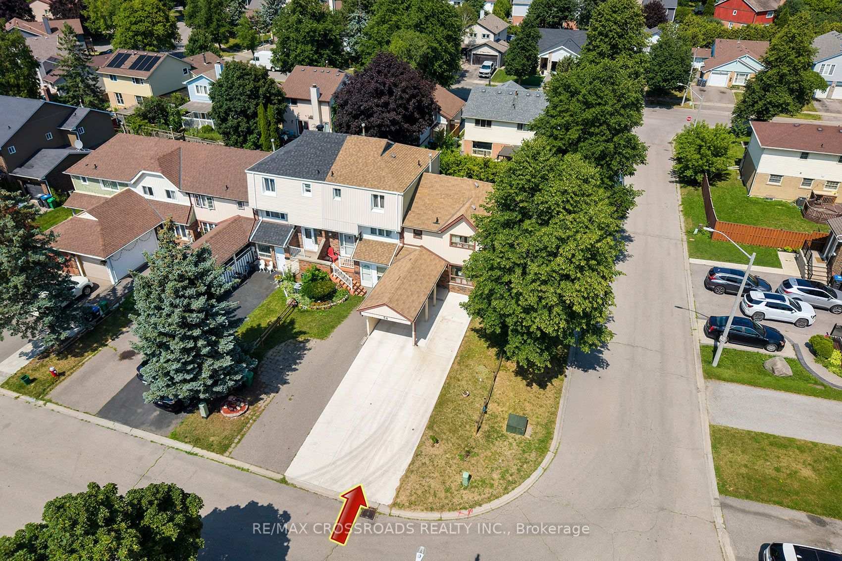 Photo 3 of 54 Omega Square, Brampton, Heart Lake East — HOMEH