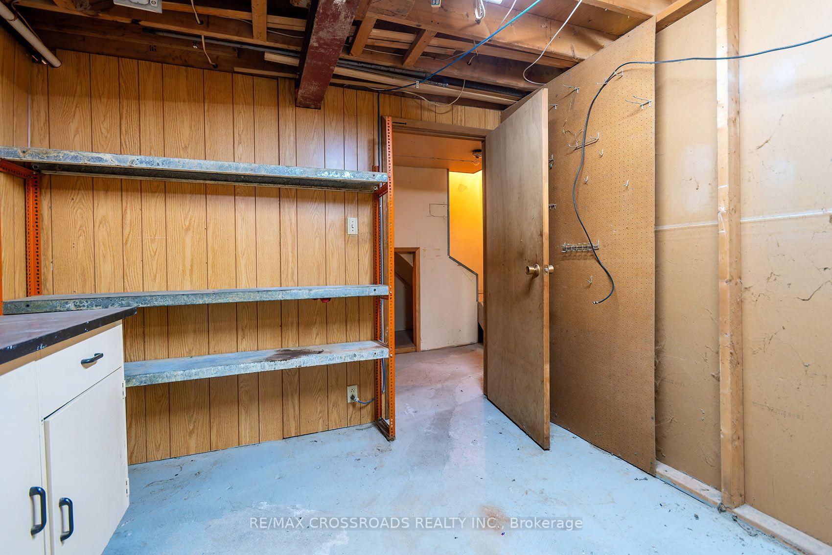 Photo 28 of 54 Omega Square, Brampton, Heart Lake East — HOMEH