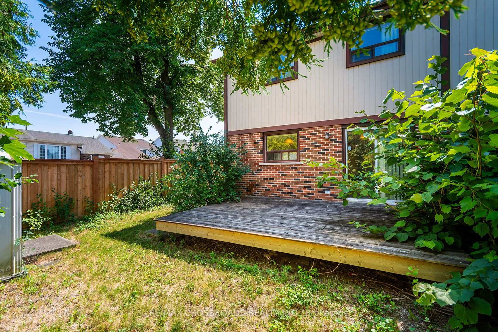 Photo 37 of 54 Omega Square, Brampton, Heart Lake East — HOMEH