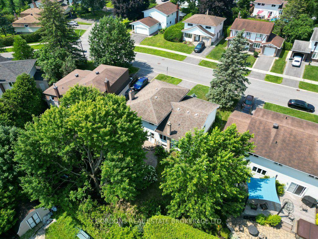 Photo 6 of 25 Eastpark Drive, Ottawa, Blackburn Hamlet — HOMEH