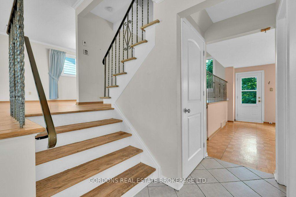 Photo 9 of 25 Eastpark Drive, Ottawa, Blackburn Hamlet — HOMEH