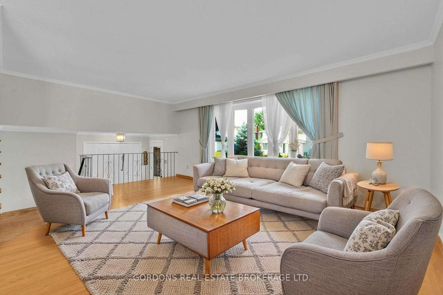 Photo 25 of 25 Eastpark Drive, Ottawa, Blackburn Hamlet — HOMEH