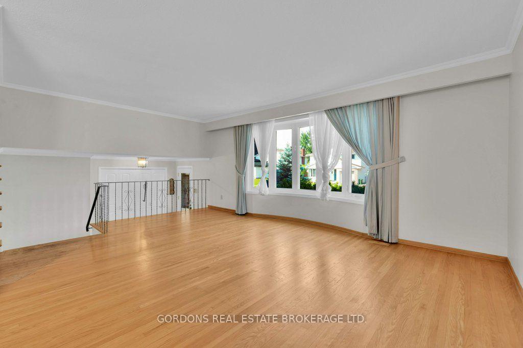 Photo 26 of 25 Eastpark Drive, Ottawa, Blackburn Hamlet — HOMEH