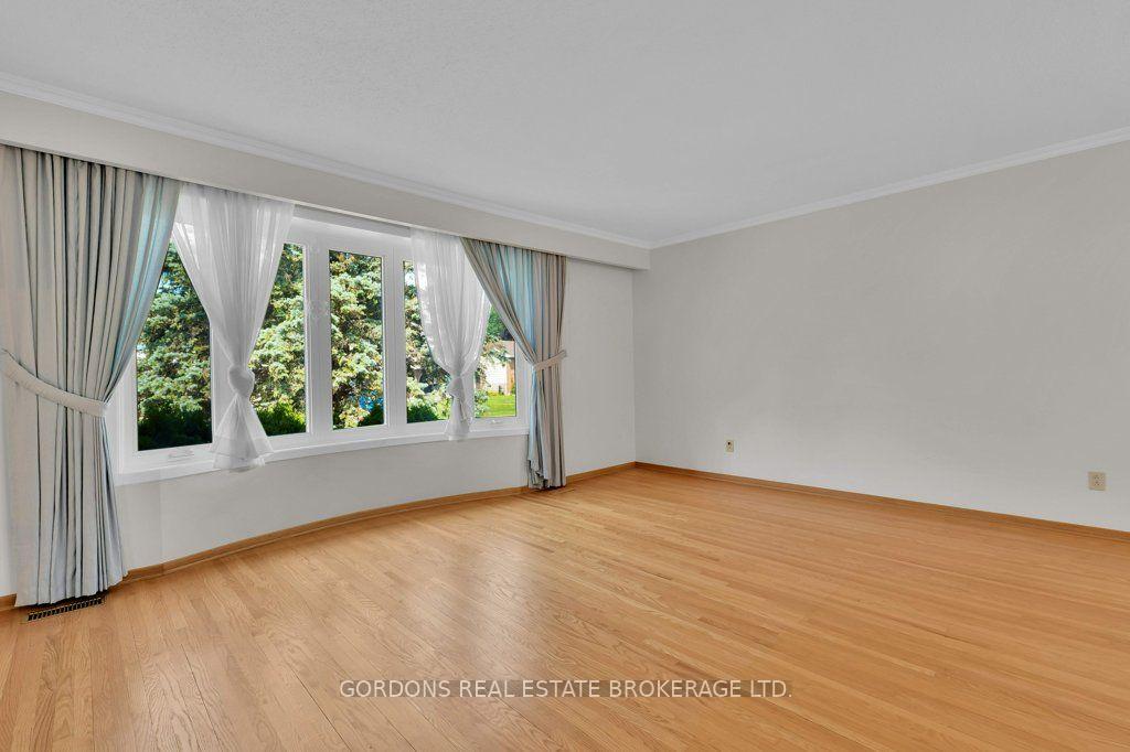 Photo 29 of 25 Eastpark Drive, Ottawa, Blackburn Hamlet — HOMEH