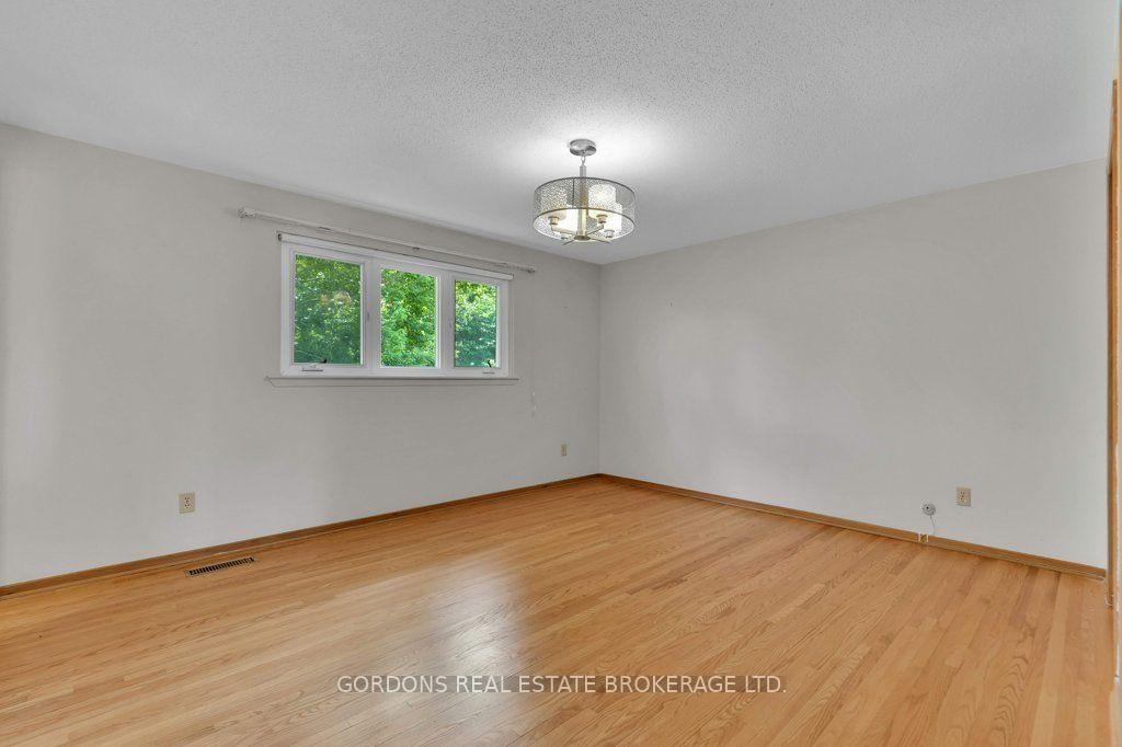 Photo 32 of 25 Eastpark Drive, Ottawa, Blackburn Hamlet — HOMEH