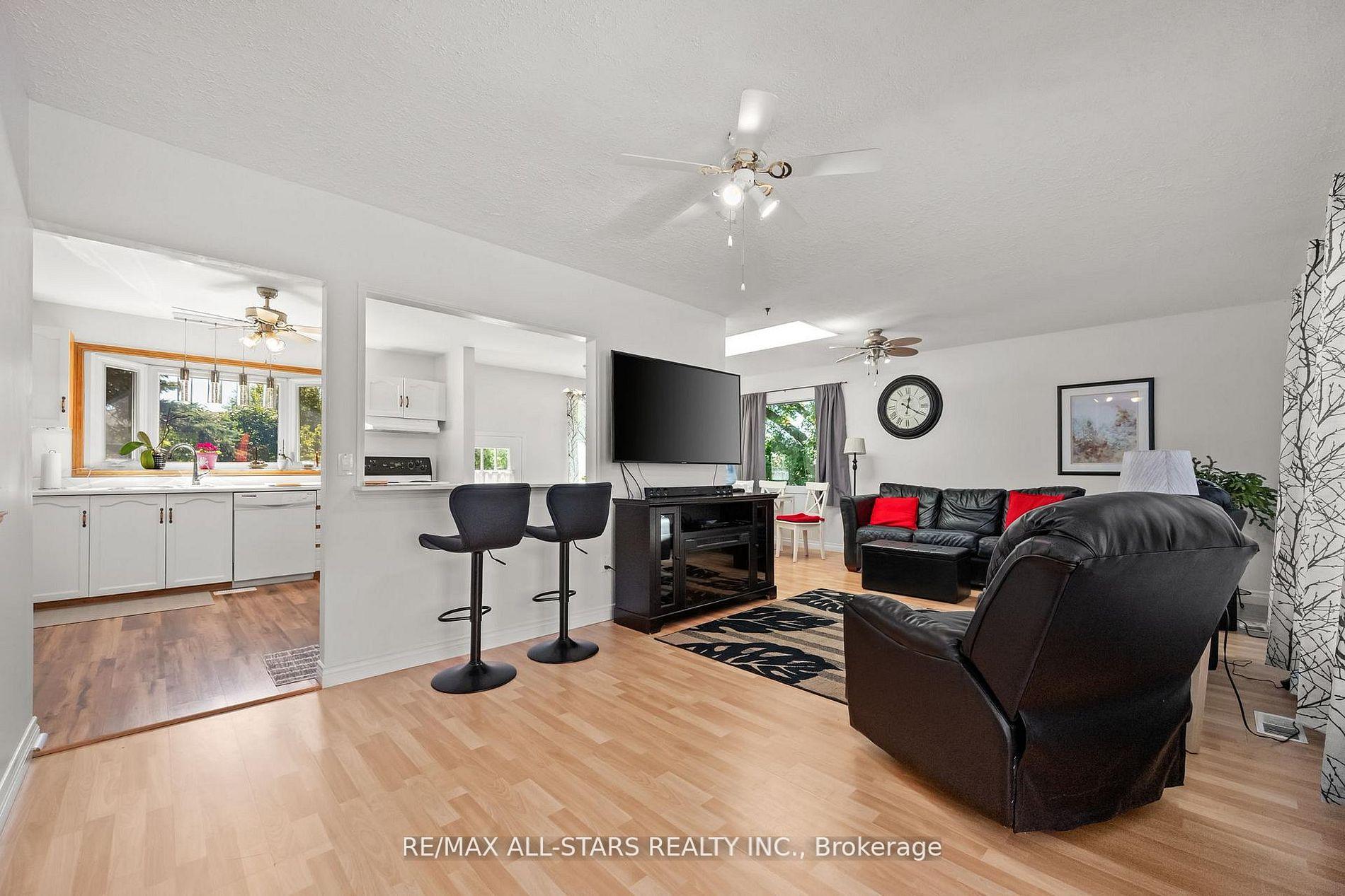 Photo 7 of 40 Riverglen Drive, Georgina, Keswick South — HOMEH