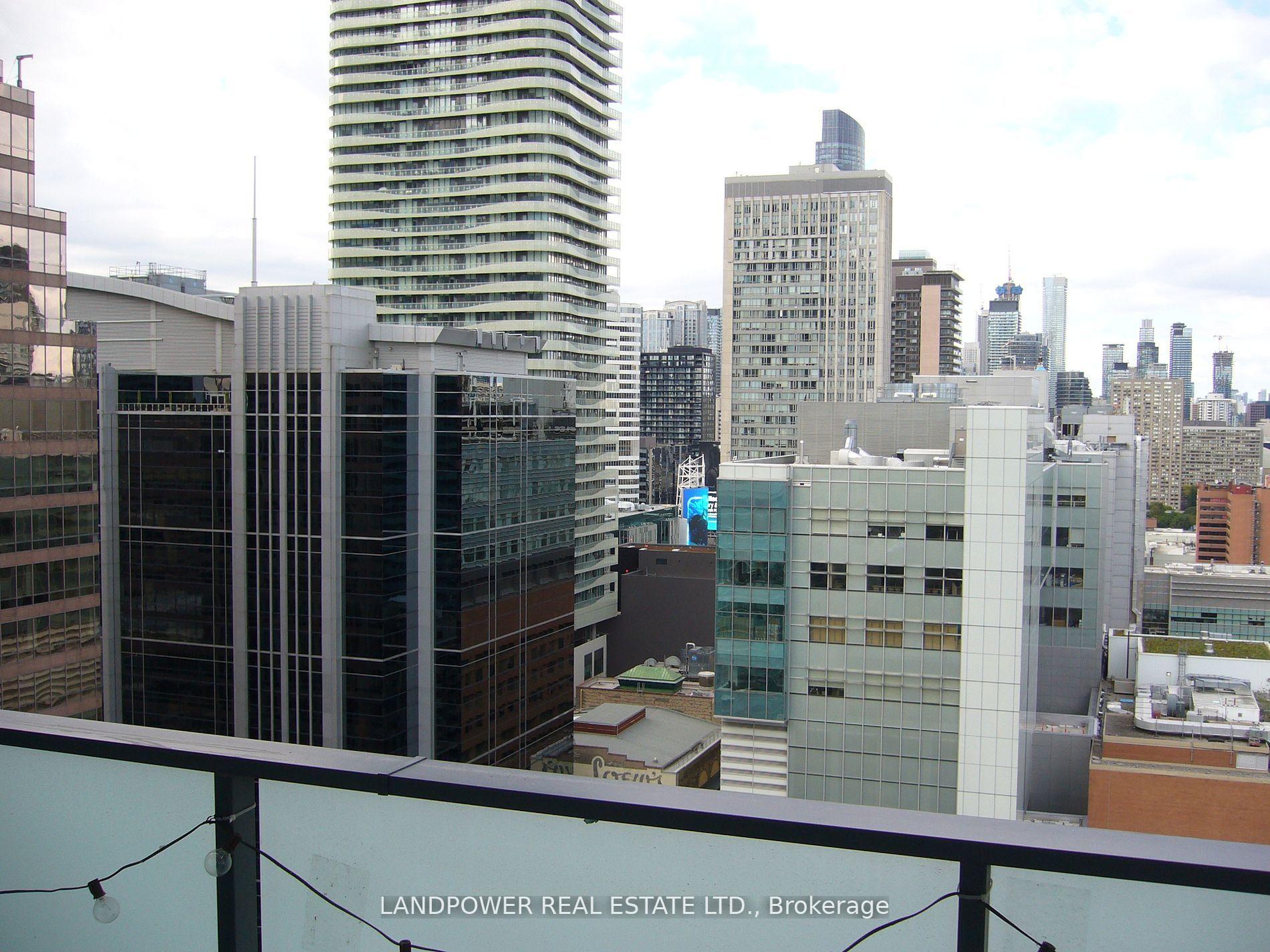 Photo 3 of Unit 2514, 25 Richmond Street E, Toronto, Church-Yonge Corridor — HOMEH