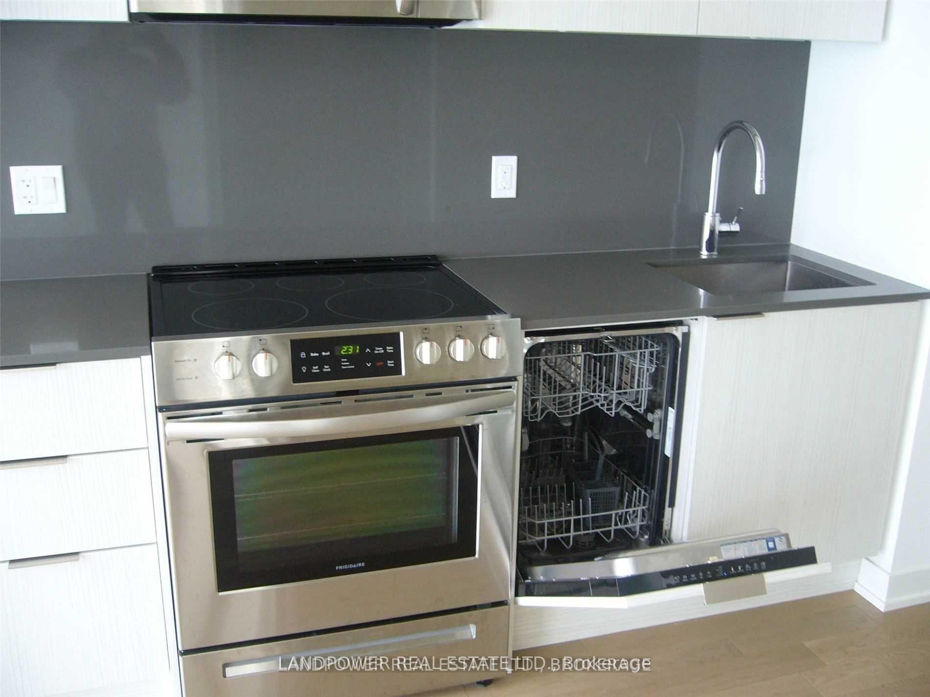 Photo 5 of Unit 2514, 25 Richmond Street E, Toronto, Church-Yonge Corridor — HOMEH