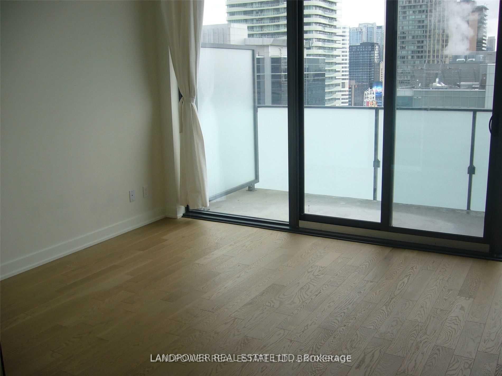 Photo 6 of Unit 2514, 25 Richmond Street E, Toronto, Church-Yonge Corridor — HOMEH