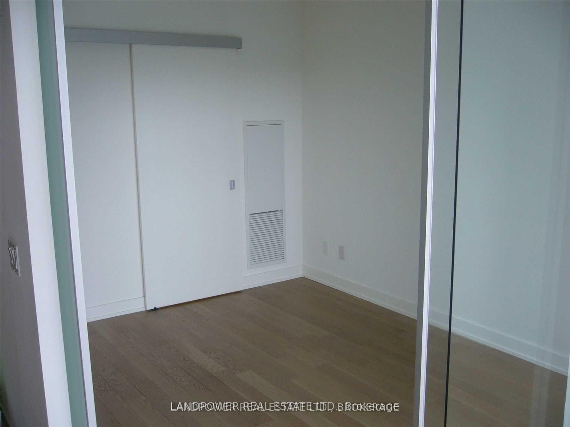 Photo 10 of Unit 2514, 25 Richmond Street E, Toronto, Church-Yonge Corridor — HOMEH