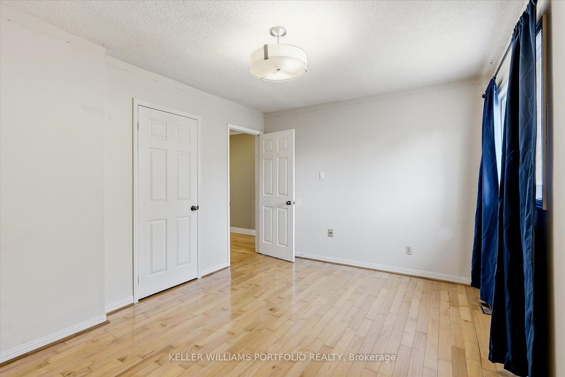 Photo 29 of 73 Jessica Gardens, Vaughan, Crestwood-Springfarm-Yorkhill — HOMEH