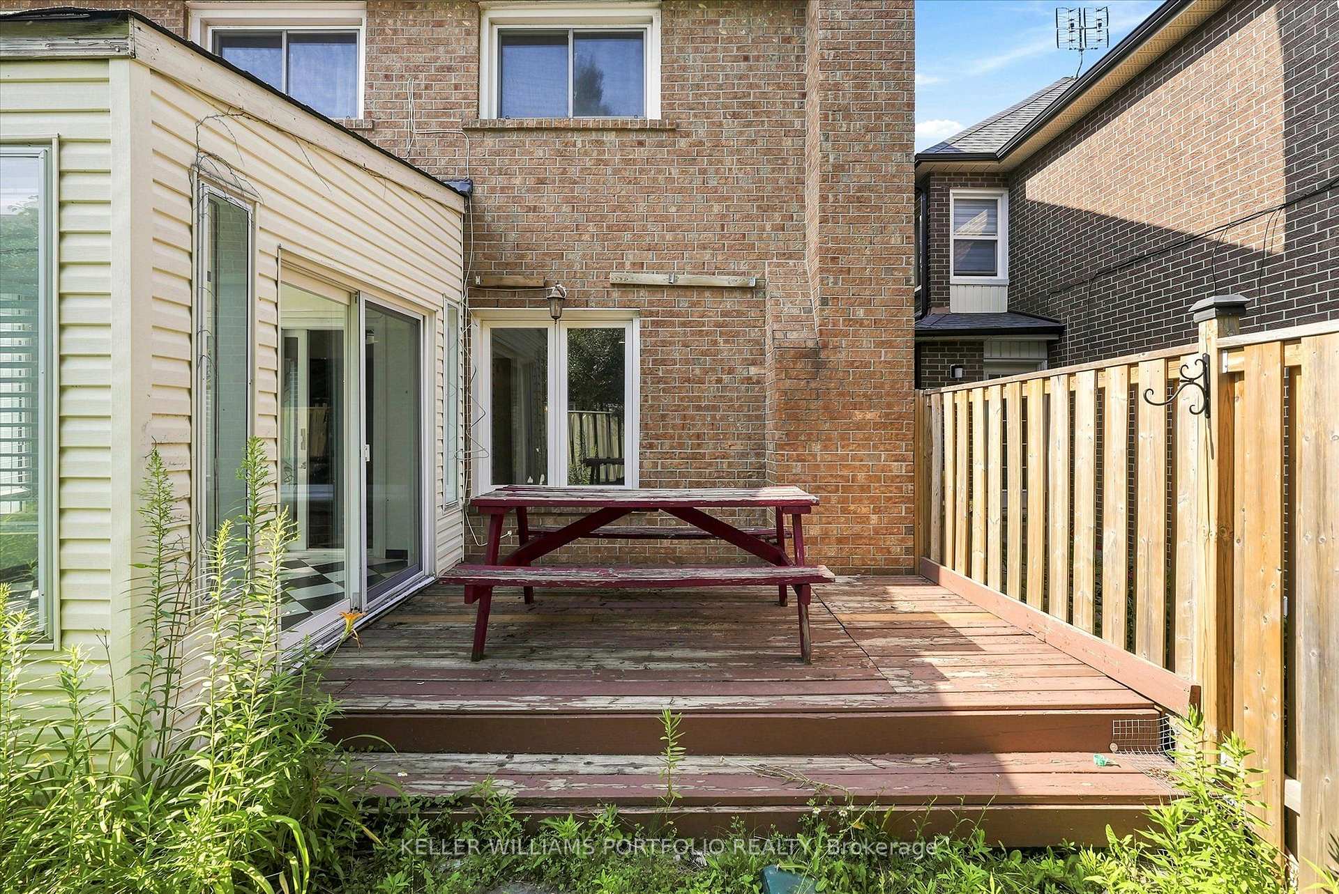Photo 49 of 73 Jessica Gardens, Vaughan, Crestwood-Springfarm-Yorkhill — HOMEH