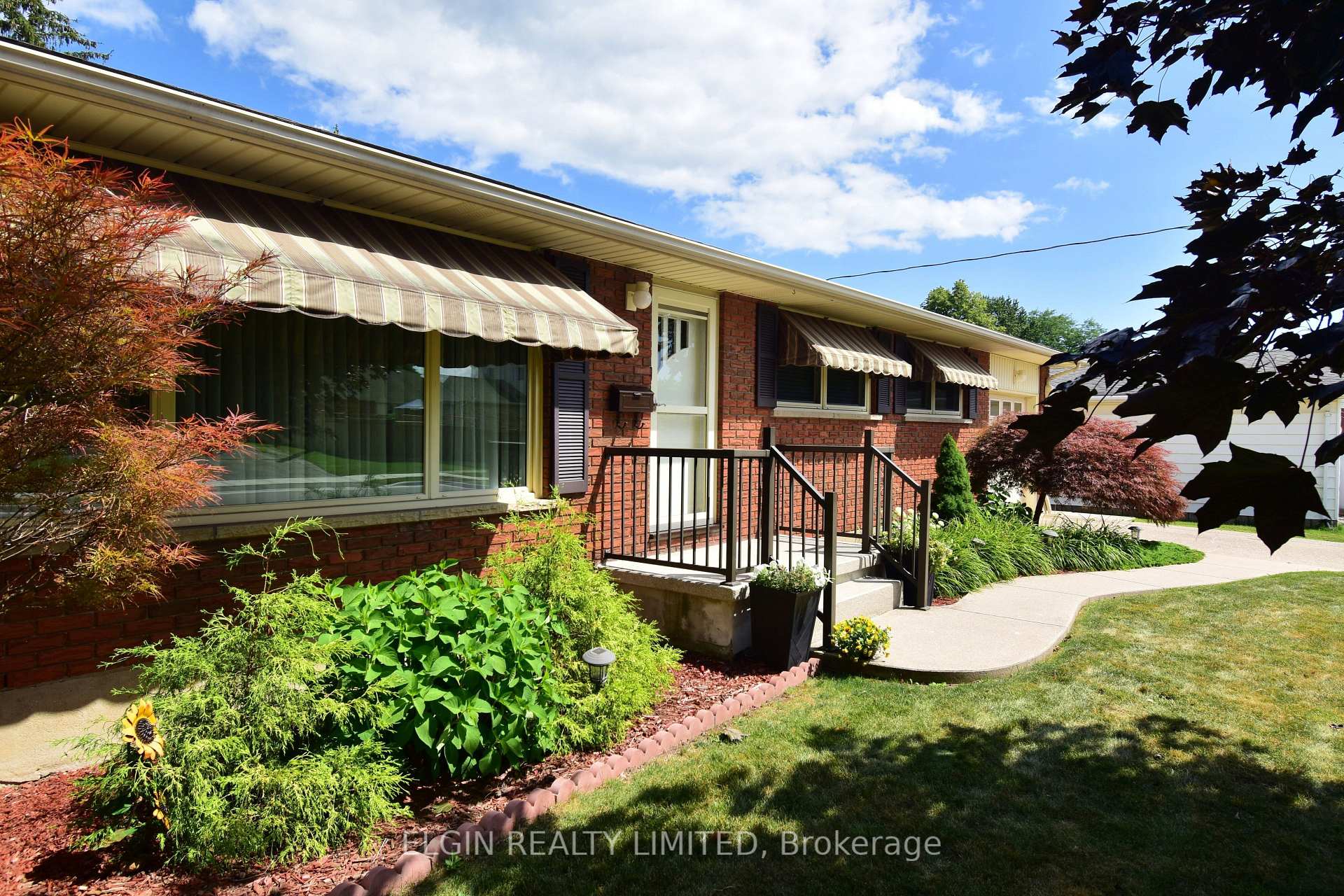 Photo 4 of 18 Pullen Avenue, St. Thomas — HOMEH