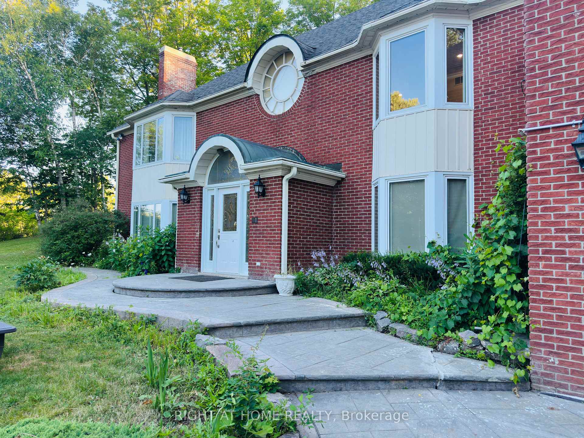 Photo 2 of 12 Keily Crescent E, Caledon, Rural Caledon — HOMEH