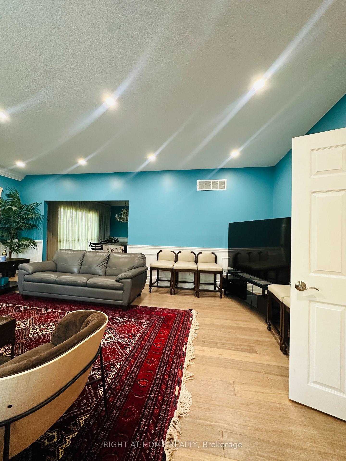 Photo 9 of 12 Keily Crescent E, Caledon, Rural Caledon — HOMEH