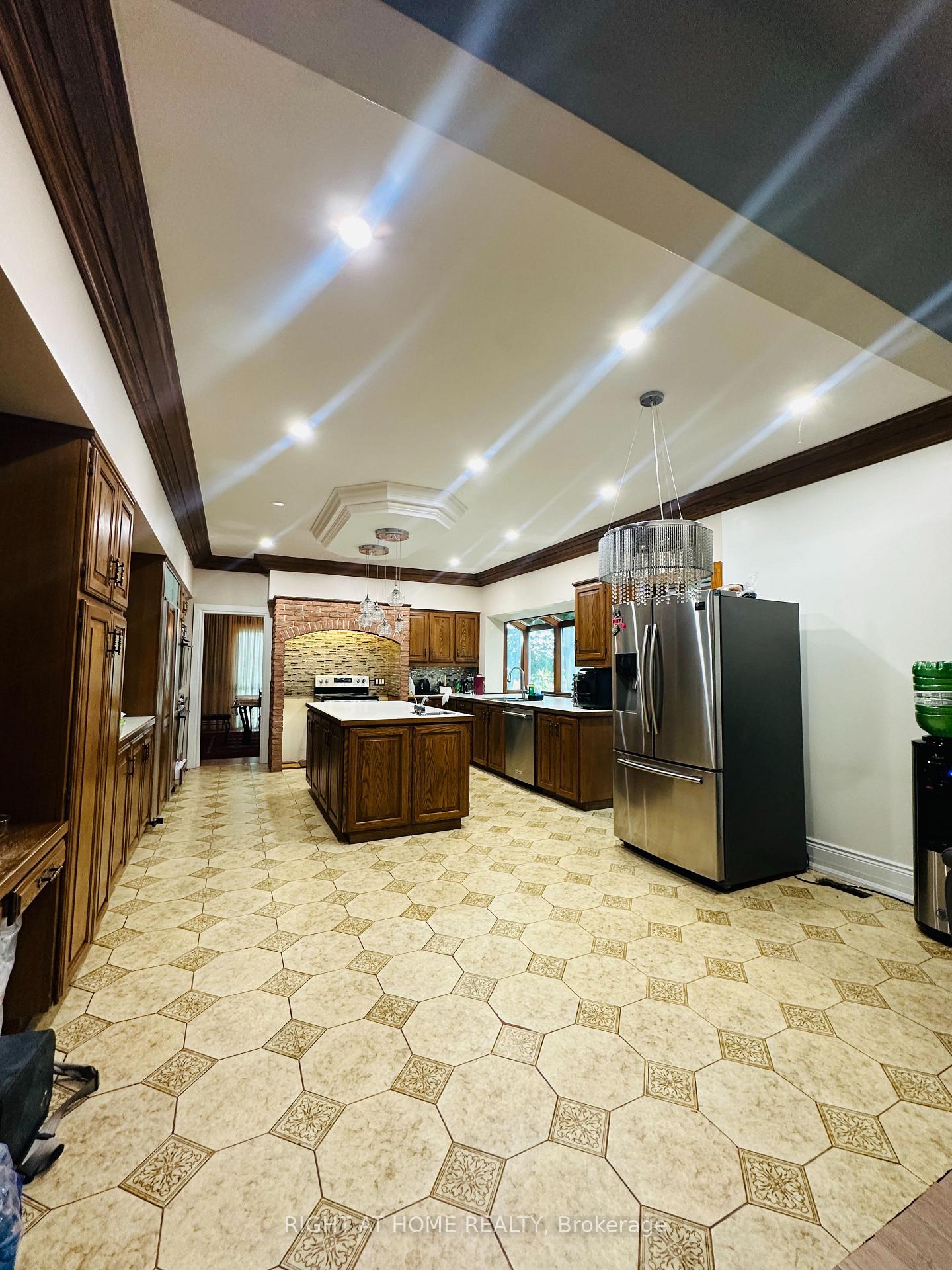 Photo 13 of 12 Keily Crescent E, Caledon, Rural Caledon — HOMEH