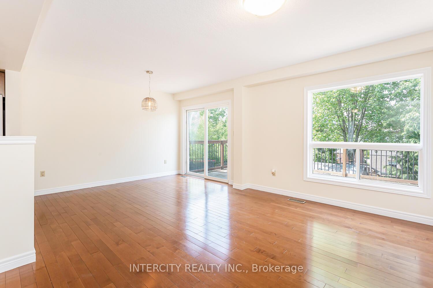 Photo 6 of 258 Mcmeeken Drive, Cambridge, Hespeler Village — HOMEH
