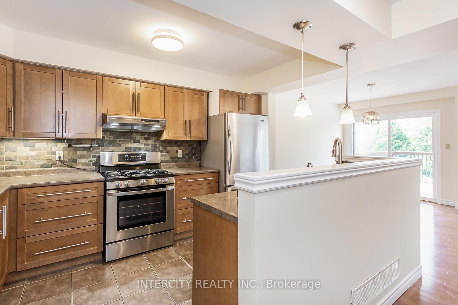 Photo 12 of 258 Mcmeeken Drive, Cambridge, Hespeler Village — HOMEH