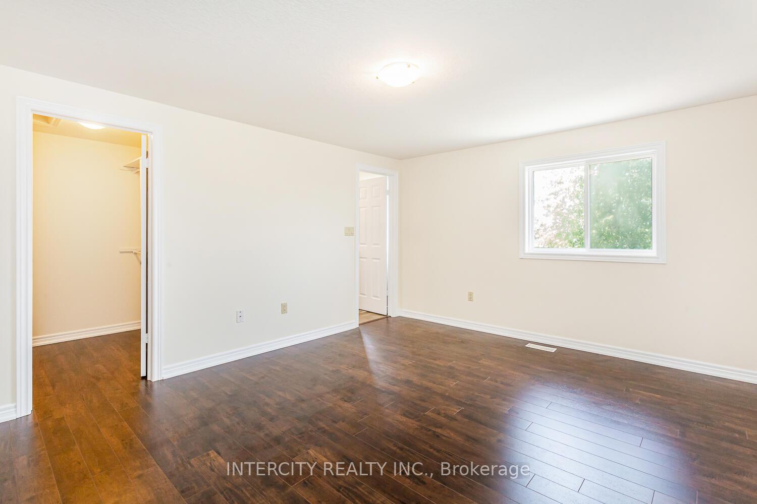 Photo 15 of 258 Mcmeeken Drive, Cambridge, Hespeler Village — HOMEH