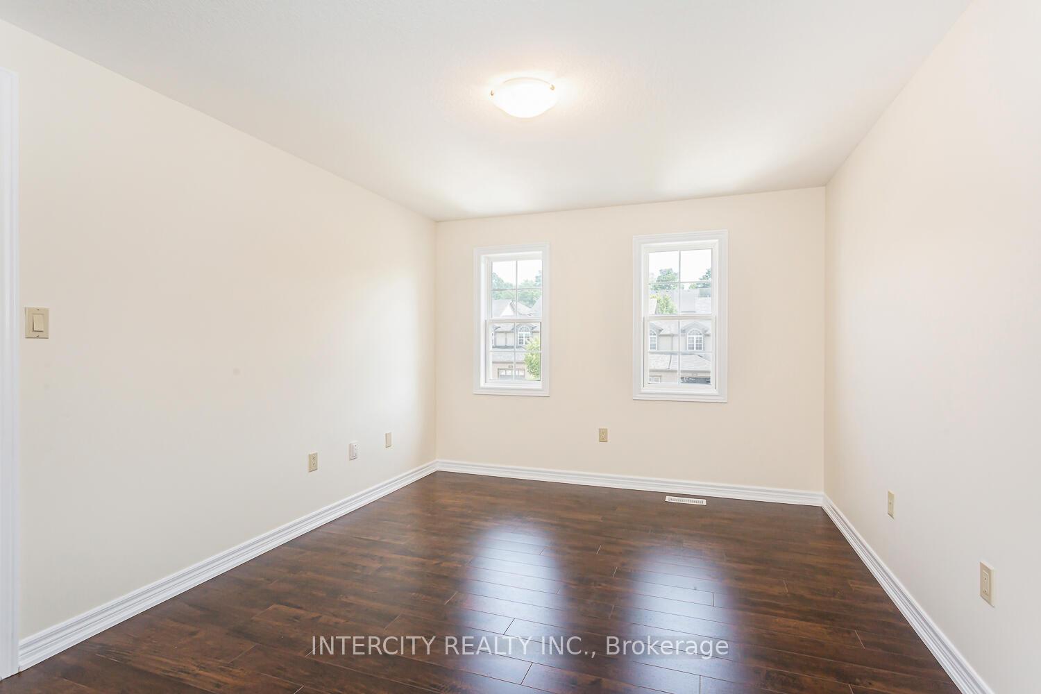 Photo 25 of 258 Mcmeeken Drive, Cambridge, Hespeler Village — HOMEH