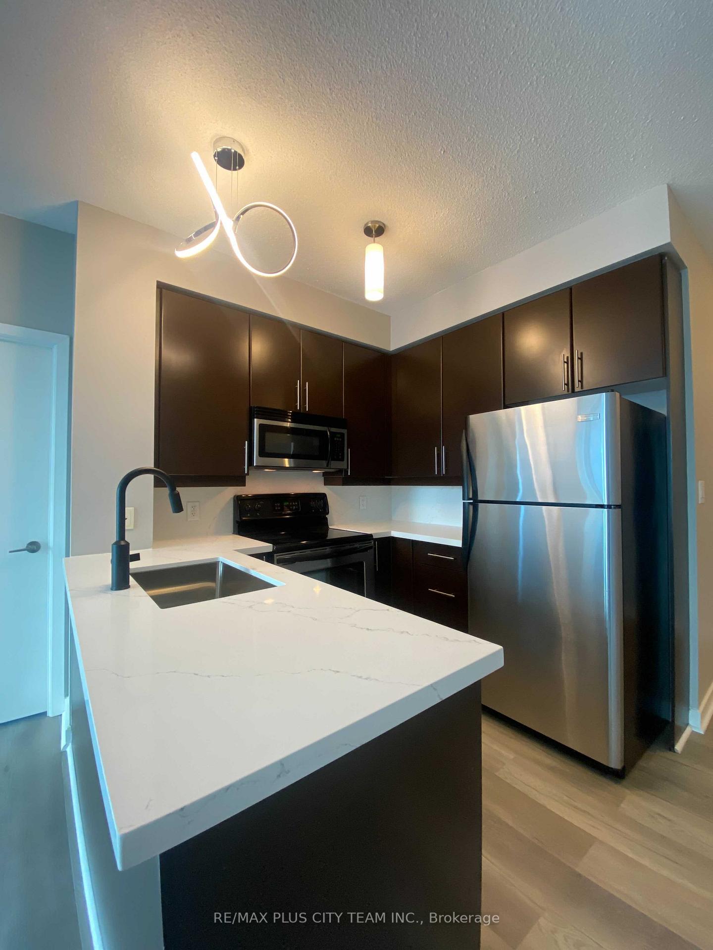 Photo 5 of Unit 1802, 18 Harbour Street, Toronto, Waterfront Communities — HOMEH