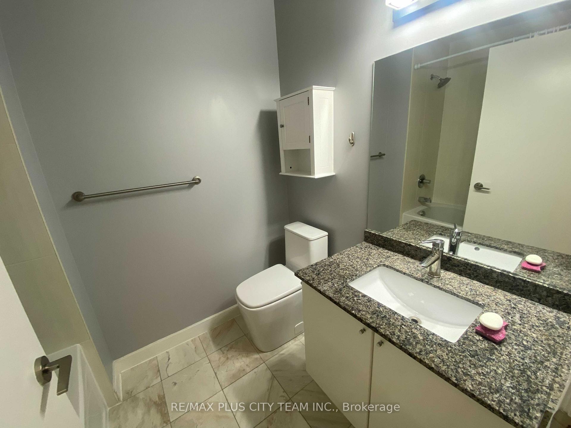 Photo 9 of Unit 1802, 18 Harbour Street, Toronto, Waterfront Communities — HOMEH