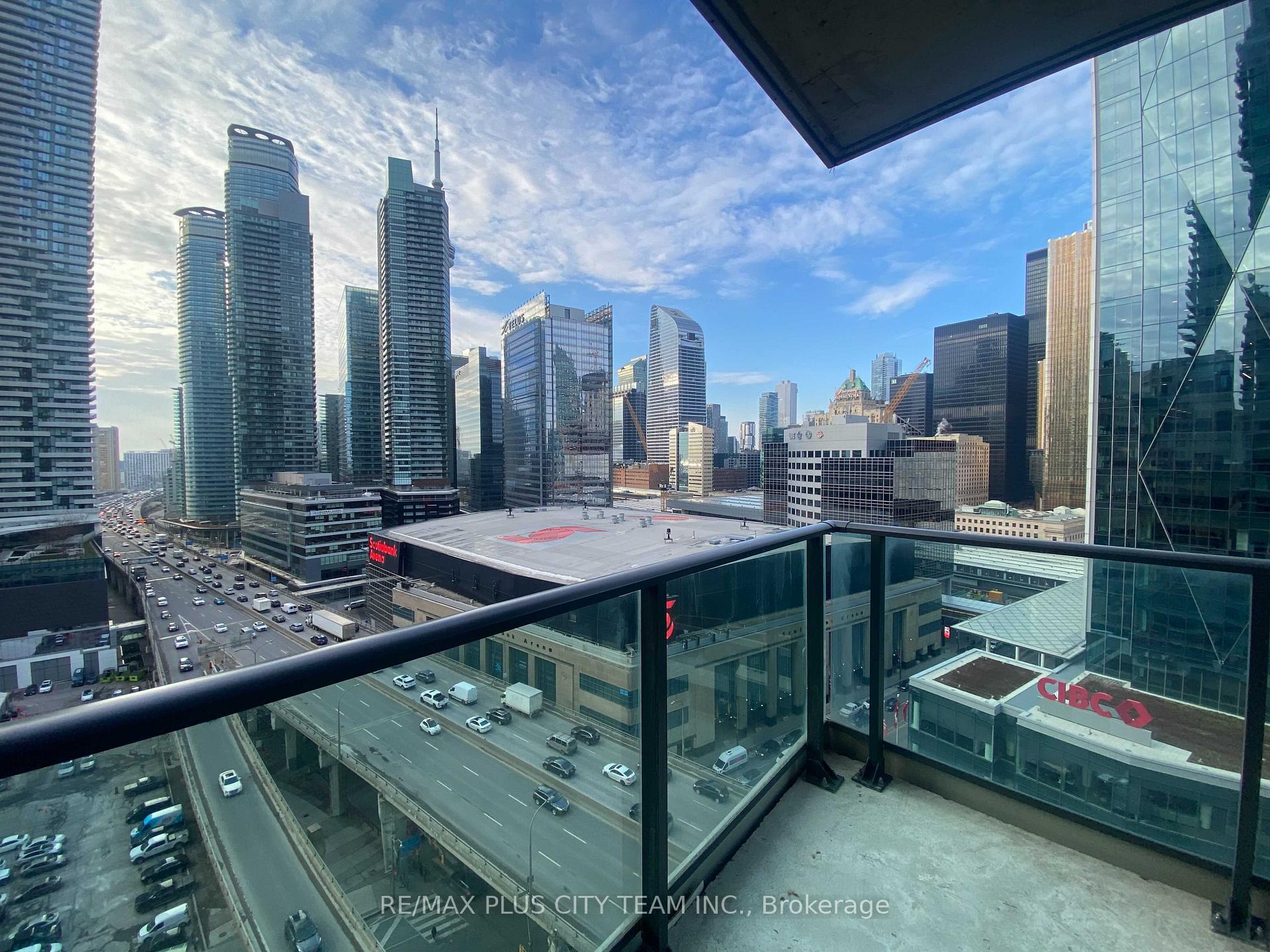 Photo 12 of Unit 1802, 18 Harbour Street, Toronto, Waterfront Communities — HOMEH