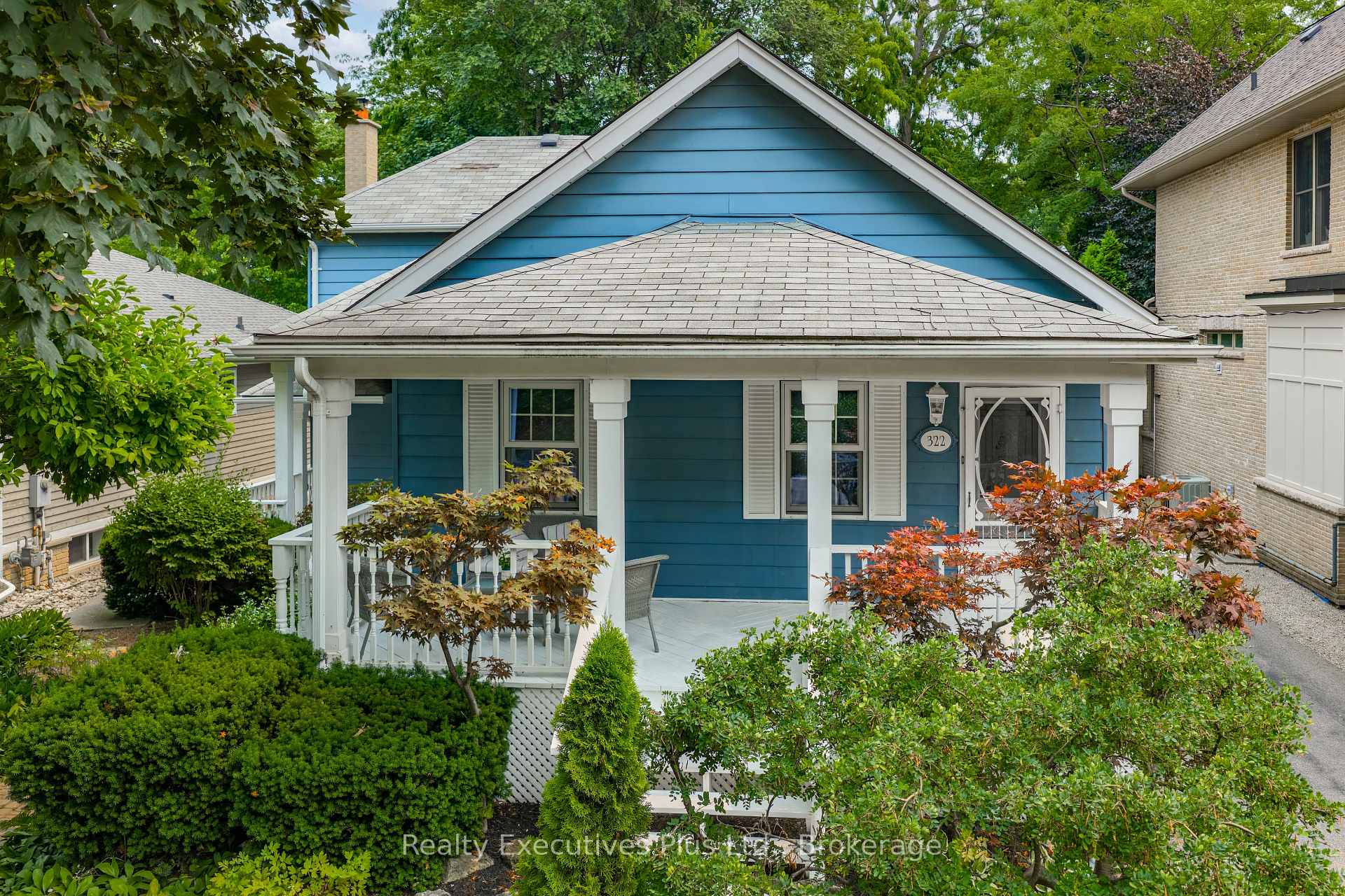 Photo 1 of 322 Pine Avenue, Oakville, Old Oakville — HOMEH
