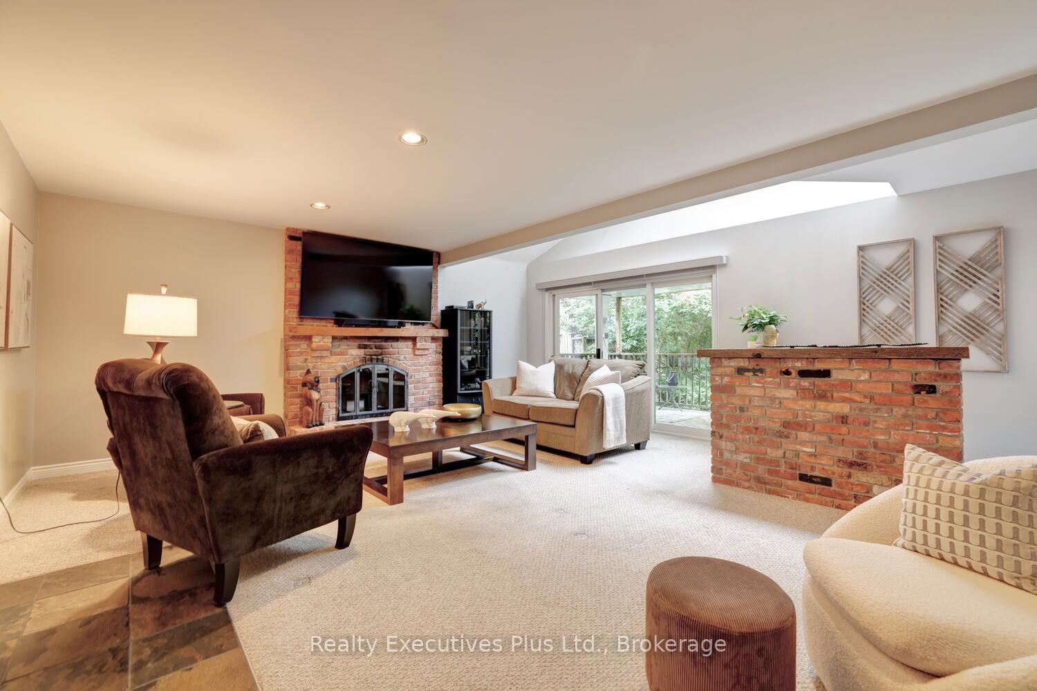 Photo 13 of 322 Pine Avenue, Oakville, Old Oakville — HOMEH