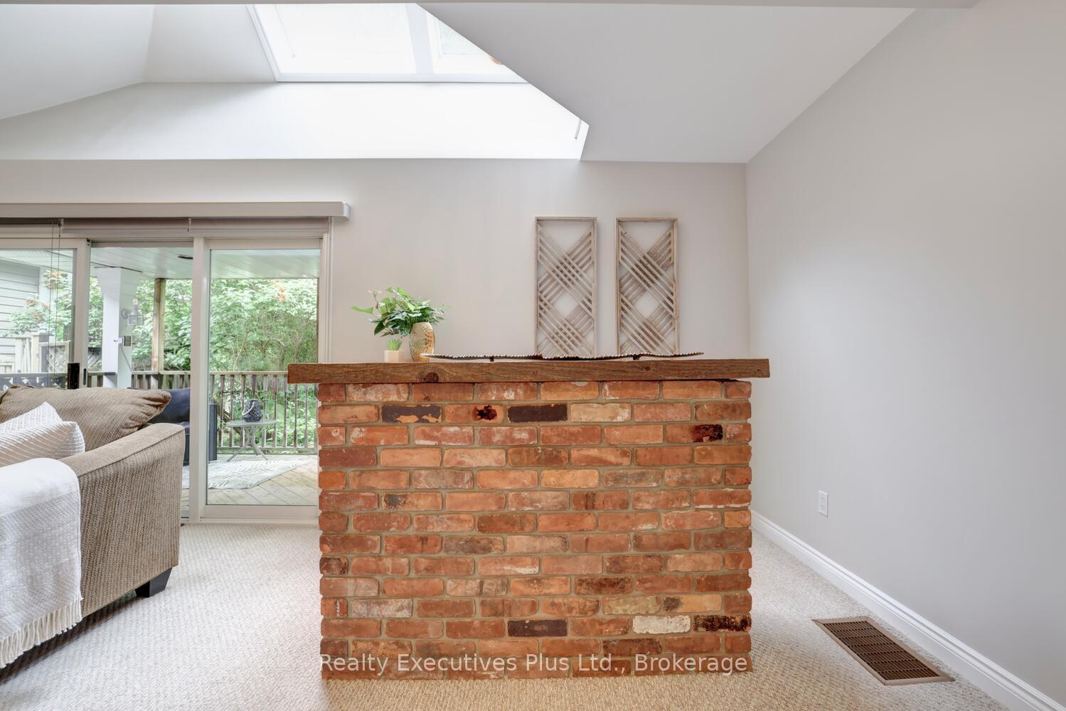 Photo 16 of 322 Pine Avenue, Oakville, Old Oakville — HOMEH