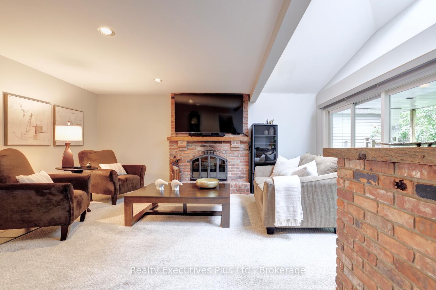 Photo 17 of 322 Pine Avenue, Oakville, Old Oakville — HOMEH