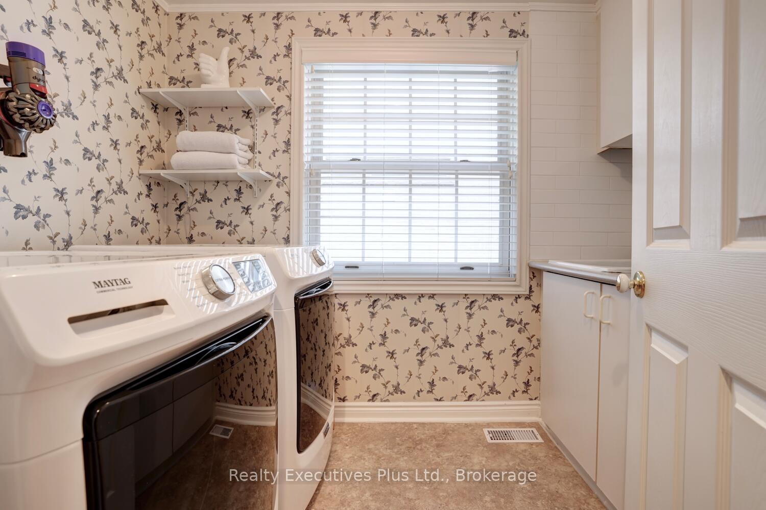 Photo 26 of 322 Pine Avenue, Oakville, Old Oakville — HOMEH
