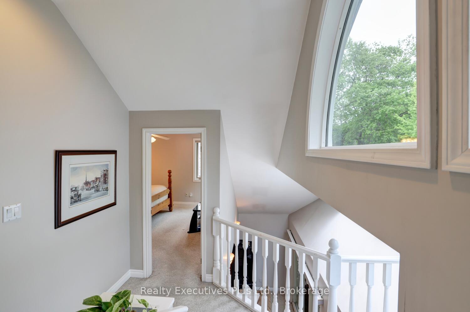 Photo 32 of 322 Pine Avenue, Oakville, Old Oakville — HOMEH