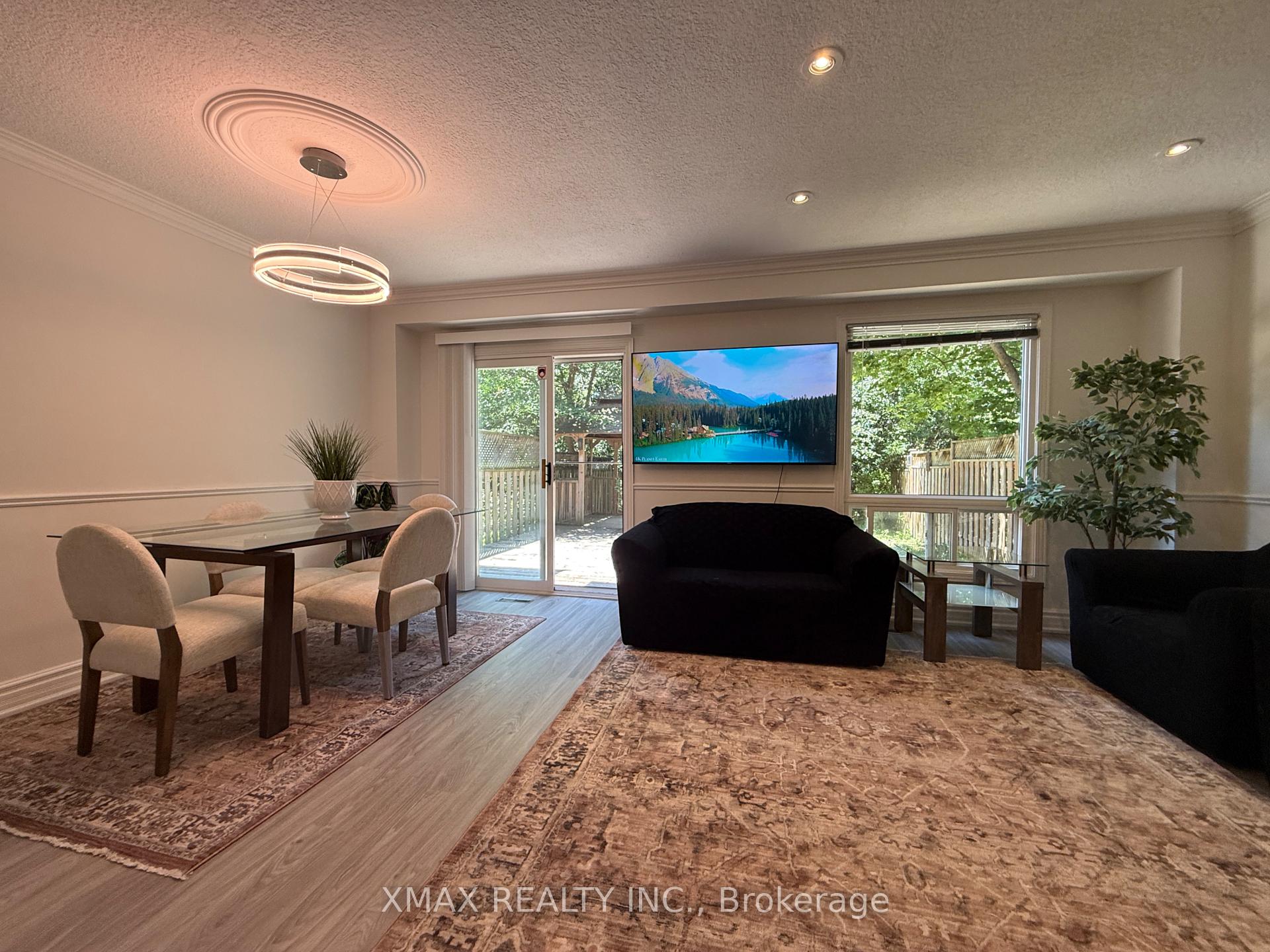 Photo 5 of 82 Lund Street, Richmond Hill, North Richvale — HOMEH