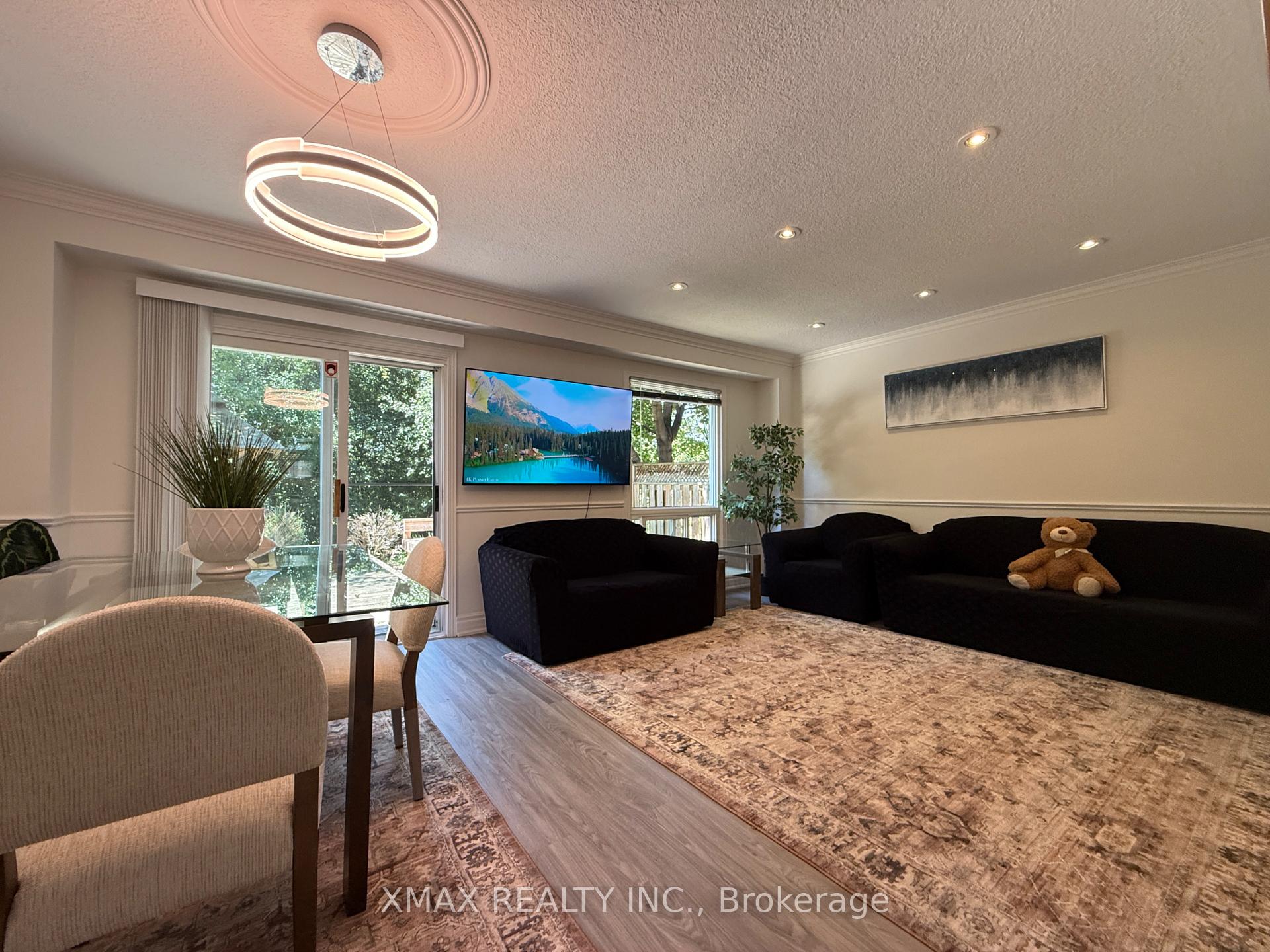 Photo 6 of 82 Lund Street, Richmond Hill, North Richvale — HOMEH