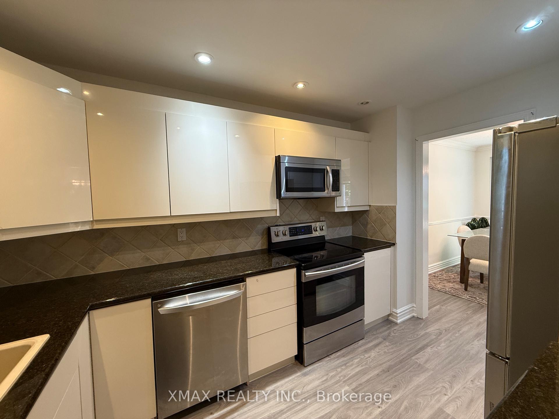 Photo 11 of 82 Lund Street, Richmond Hill, North Richvale — HOMEH