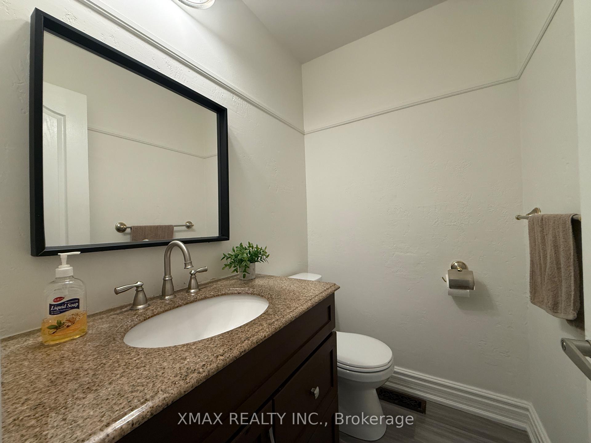 Photo 13 of 82 Lund Street, Richmond Hill, North Richvale — HOMEH