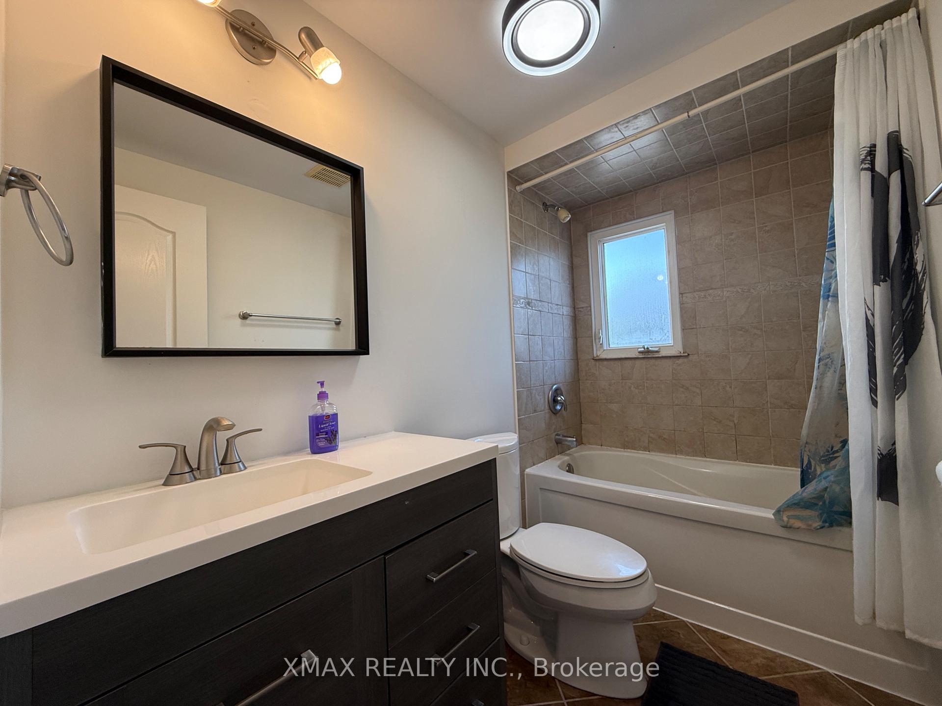 Photo 21 of 82 Lund Street, Richmond Hill, North Richvale — HOMEH