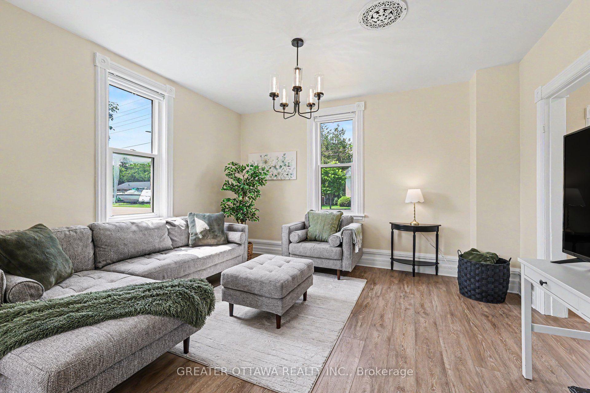 Photo 3 of 3607 McBean Street, Ottawa, Richmond — HOMEH